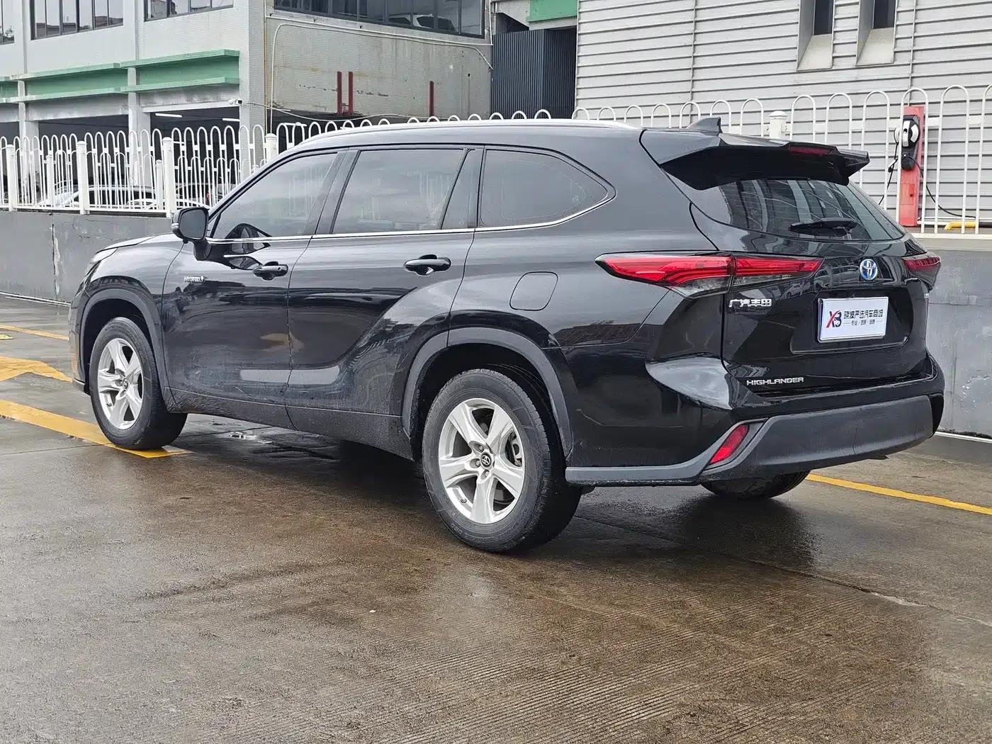 2022 Toyota Highlander Hybrid 2.5L 2WD Elite Edition 7-Seater — миниатюра 16