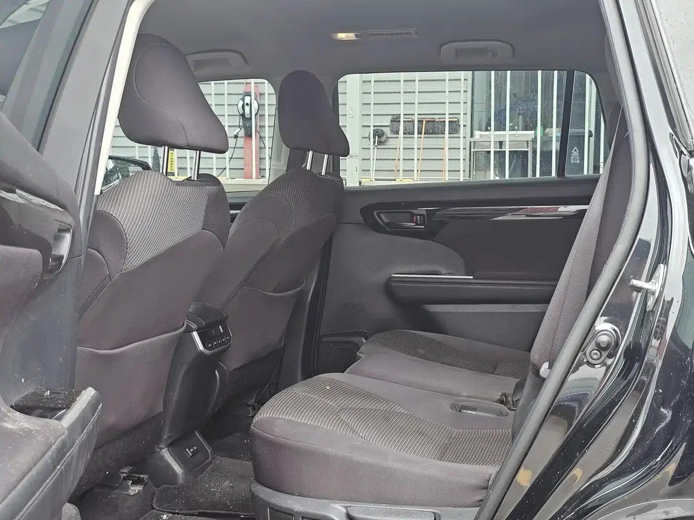 2022 Toyota Highlander Hybrid 2.5L 2WD Elite Edition 7-Seater — миниатюра 5