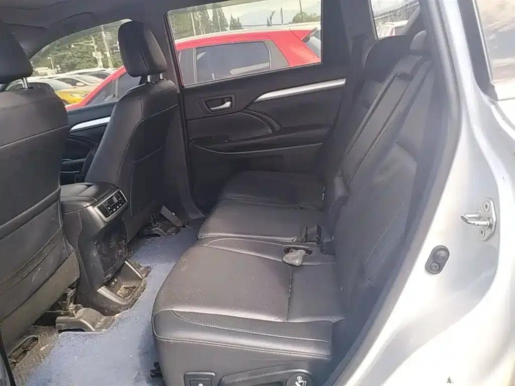 2021 Toyota Highlander 2.0T AWD Luxury 7-seater — миниатюра 17