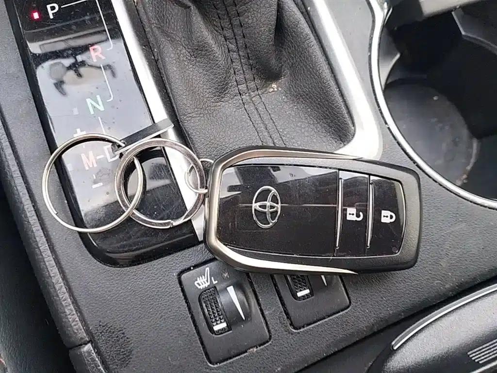 2021 Toyota Highlander 2.0T AWD Luxury 7-seater — миниатюра 9