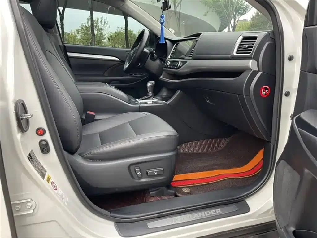 2015 Highlander 2.0T 2WD Luxury 7-seater — миниатюра 18