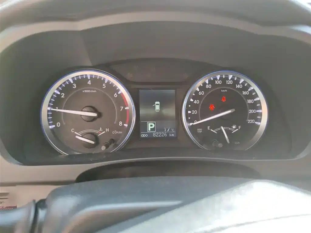 2015 Highlander 2.0T 2WD Luxury 7-seater — миниатюра 4