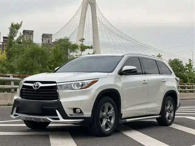 2015 Highlander 2.0T 2WD Luxury 7-seater