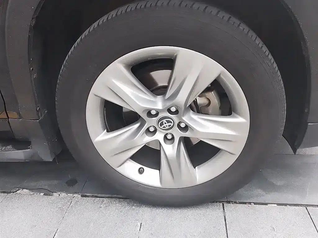 2018 Toyota Highlander 2.0T 4WD Premium Edition 7-seater (National V Emission Standard) — миниатюра 24