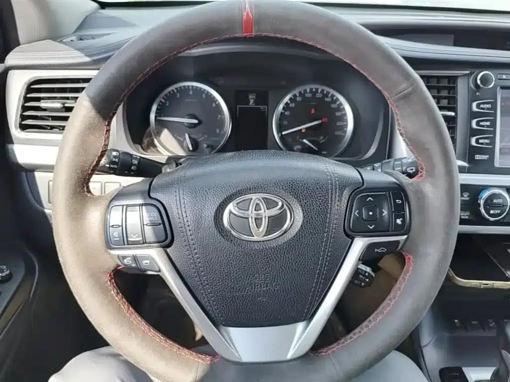 2015 Highlander 2.0T AWD Supreme Edition 7-seater — миниатюра 11