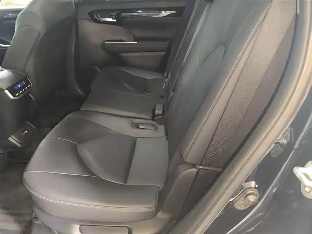 2022 Toyota Highlander 380T AWD Premium 7-seater — миниатюра 17