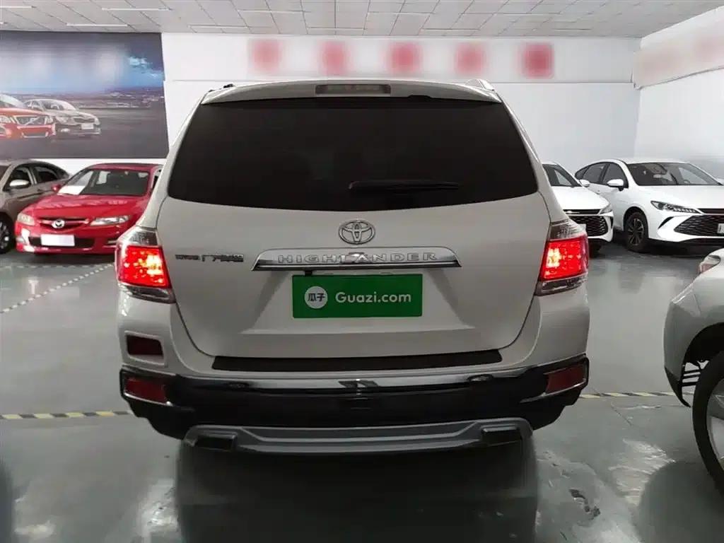 2012 Highlander 2.7L 2WD 5-seater Elite Edition — миниатюра 6