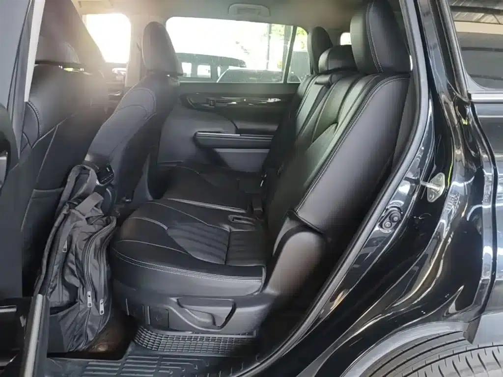 2022 Toyota Highlander Hybrid 2.5L AWD Elite 7-Seater — миниатюра 17
