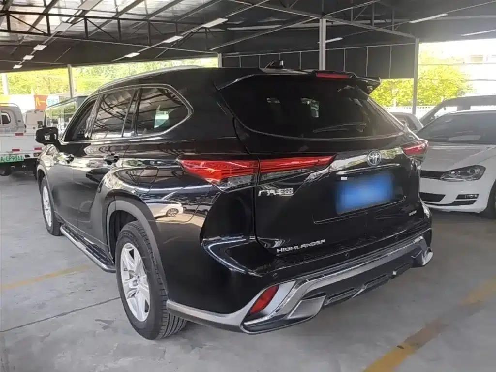 2022 Toyota Highlander Hybrid 2.5L AWD Elite 7-Seater — миниатюра 5
