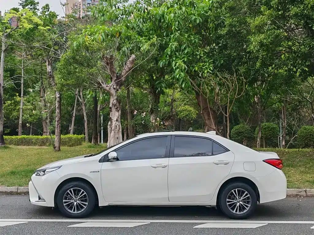 2017 Toyota Corolla Hybrid 1.8H GS E-CVT Elite Edition (National V Emission Standard) — миниатюра 3