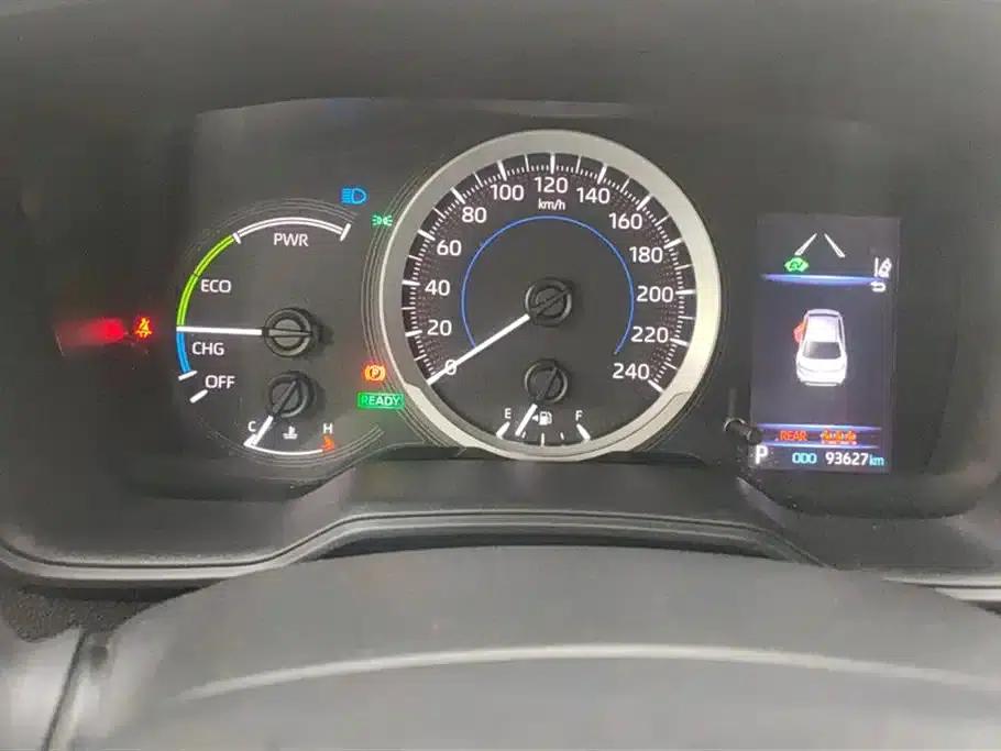 Levin 2022 Hybrid 1.8H E-CVT Luxury Edition — миниатюра 14