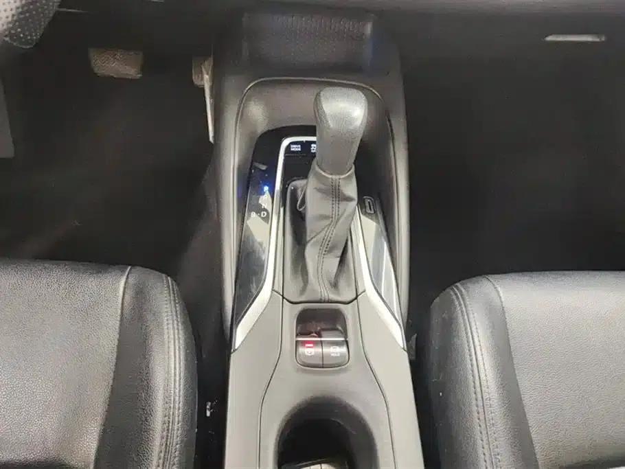 Levin 2022 Hybrid 1.8H E-CVT Luxury Edition — миниатюра 16