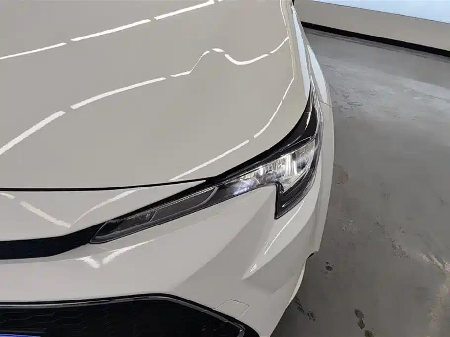 Levin 2022 Hybrid 1.8H E-CVT Luxury Edition — миниатюра 5