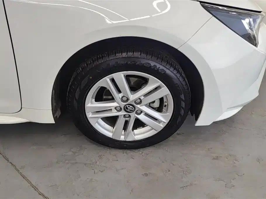 Levin 2022 Hybrid 1.8H E-CVT Luxury Edition — миниатюра 6