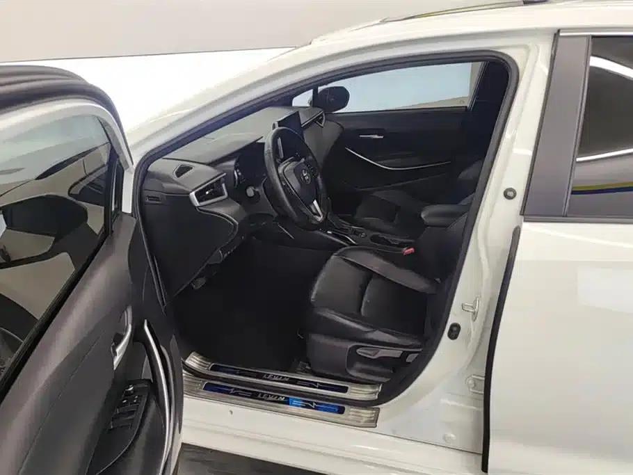 Levin 2022 Hybrid 1.8H E-CVT Luxury Edition — миниатюра 9