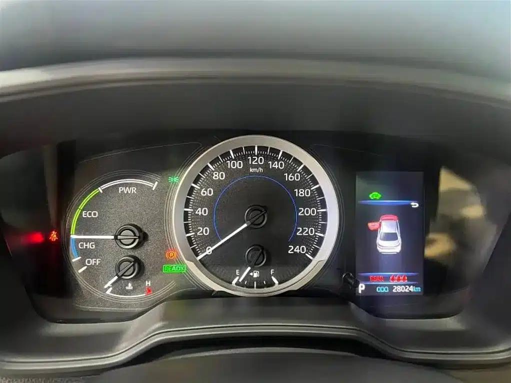 Levin 2022 Hybrid 1.8H E-CVT Luxury Edition — миниатюра 14