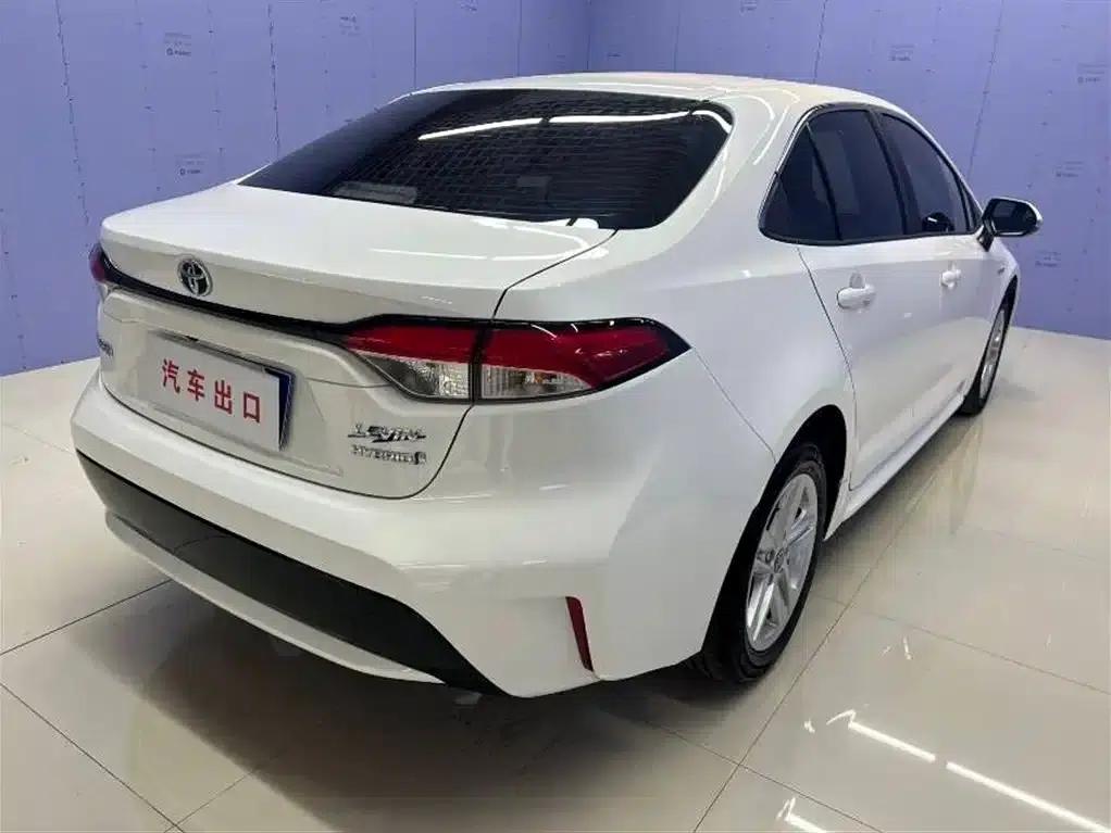 Levin 2022 Hybrid 1.8H E-CVT Luxury Edition — миниатюра 4