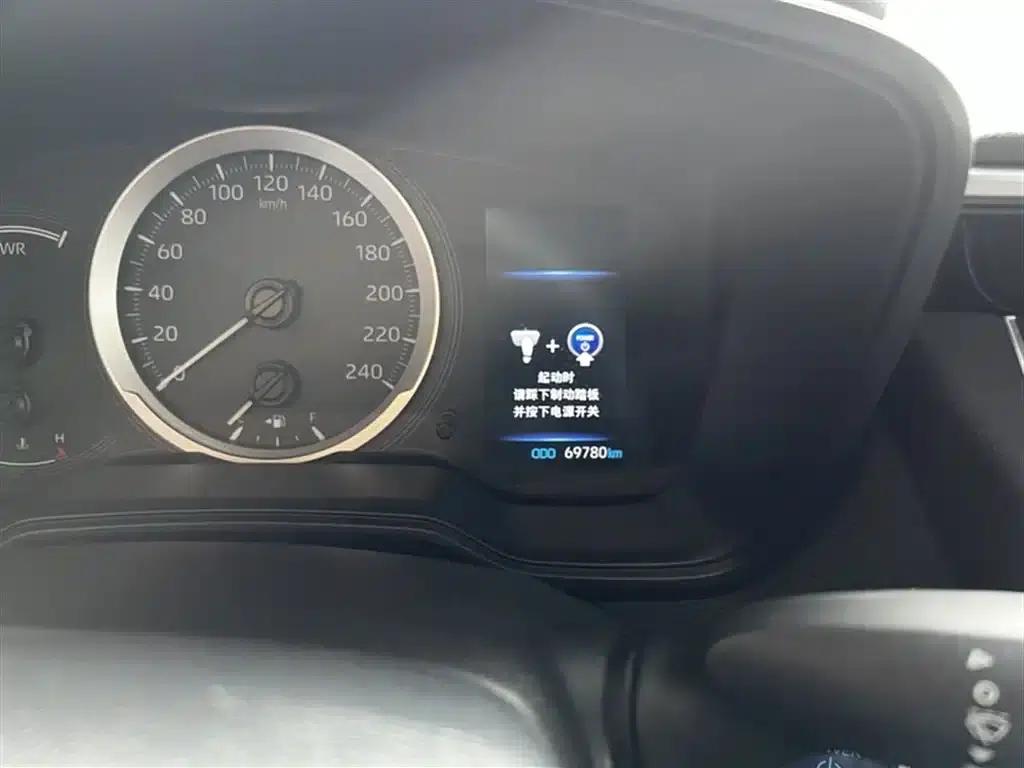Levin 2021 Hybrid 1.8H E-CVT Sport Edition — миниатюра 6