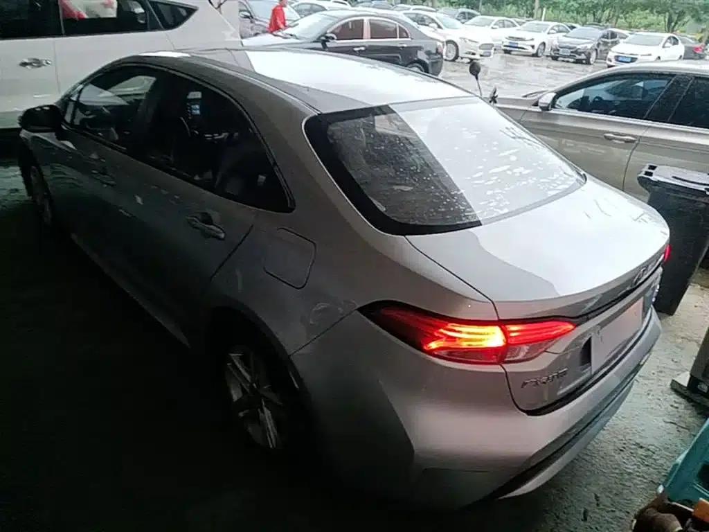 Levin 2021 Hybrid 1.8H E-CVT Luxury Edition — миниатюра 5