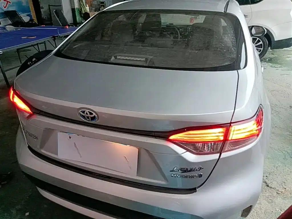 Levin 2021 Hybrid 1.8H E-CVT Luxury Edition — миниатюра 6