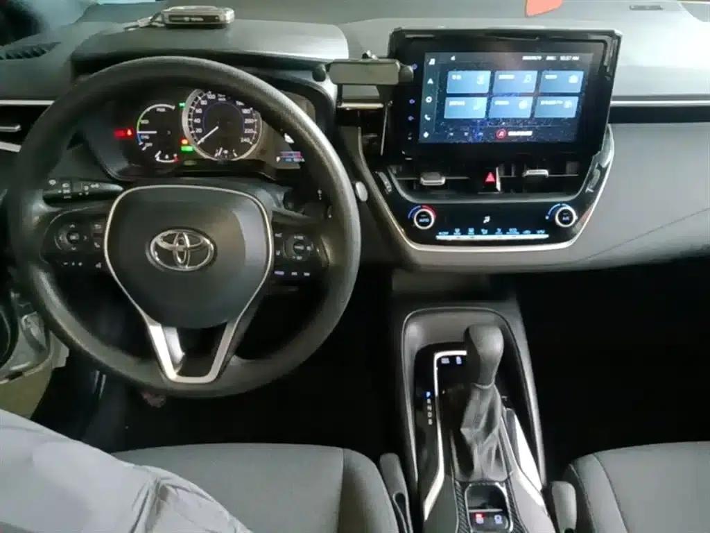 Levin 2021 Hybrid 1.8H E-CVT Luxury Edition — миниатюра 10