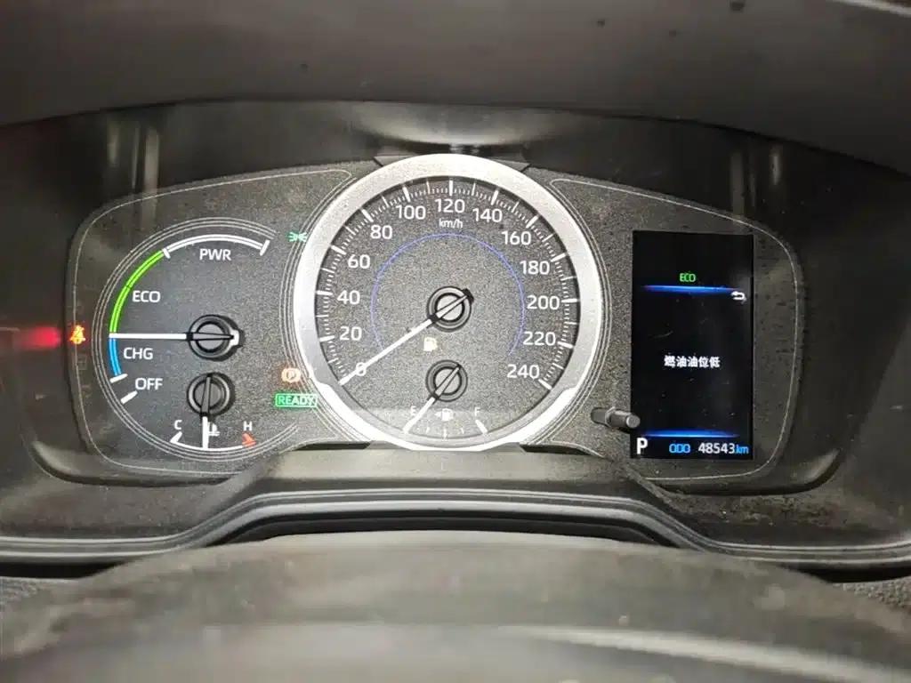 Levin 2022 Hybrid 1.8H E-CVT Leading Edition — миниатюра 12