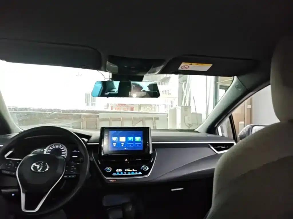 Levin 2022 Hybrid 1.8H E-CVT Leading Edition — миниатюра 18