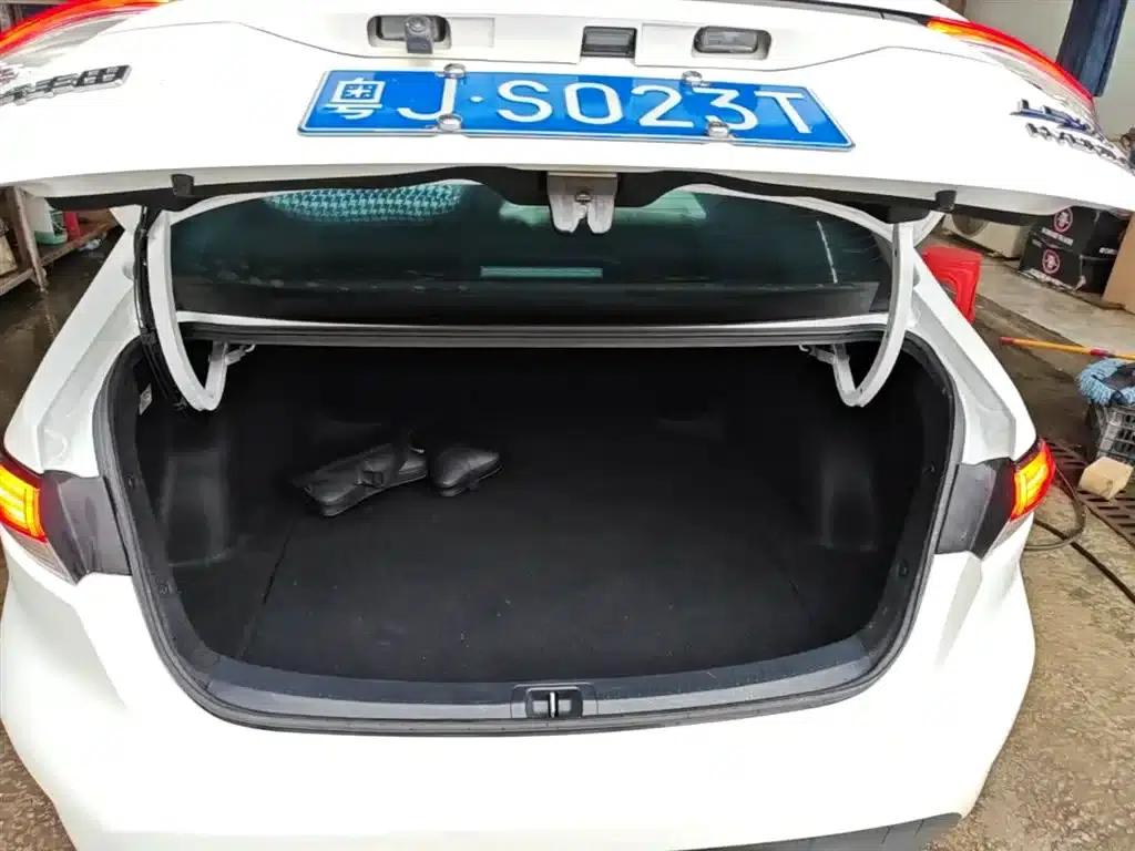 Levin 2022 Hybrid 1.8H E-CVT Leading Edition — миниатюра 19