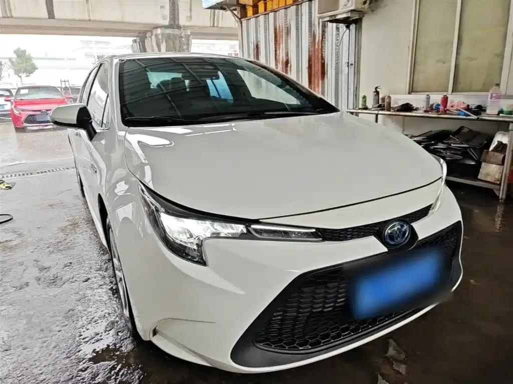 Levin 2022 Hybrid 1.8H E-CVT Leading Edition — миниатюра 4