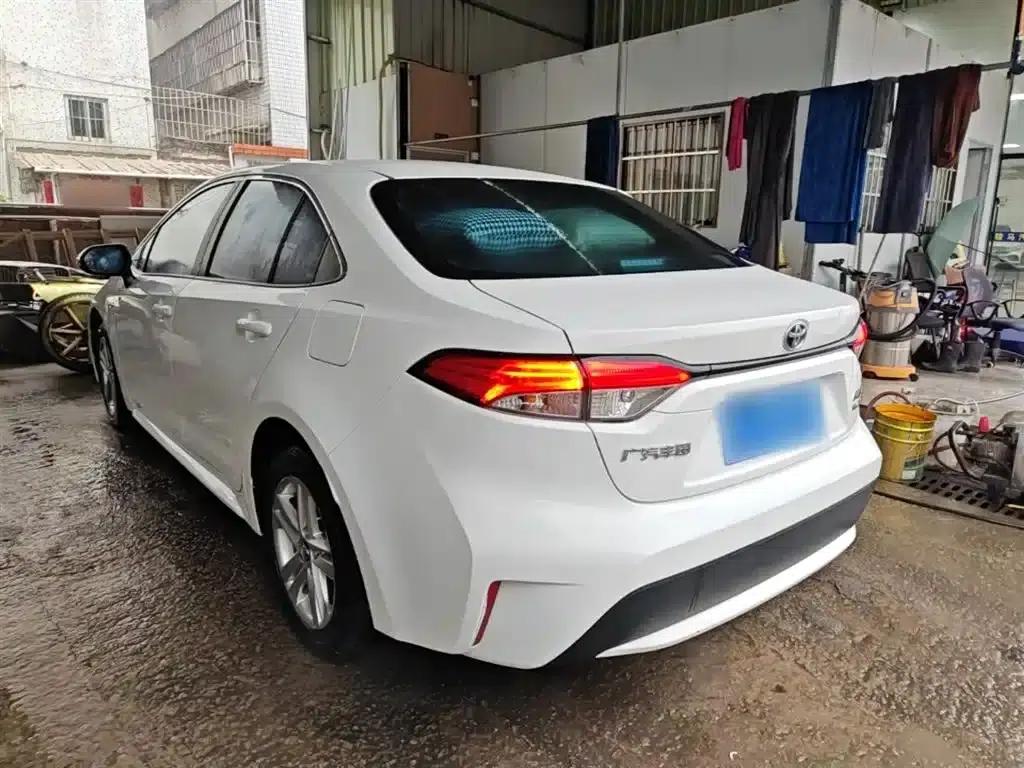 Levin 2022 Hybrid 1.8H E-CVT Leading Edition — миниатюра 5