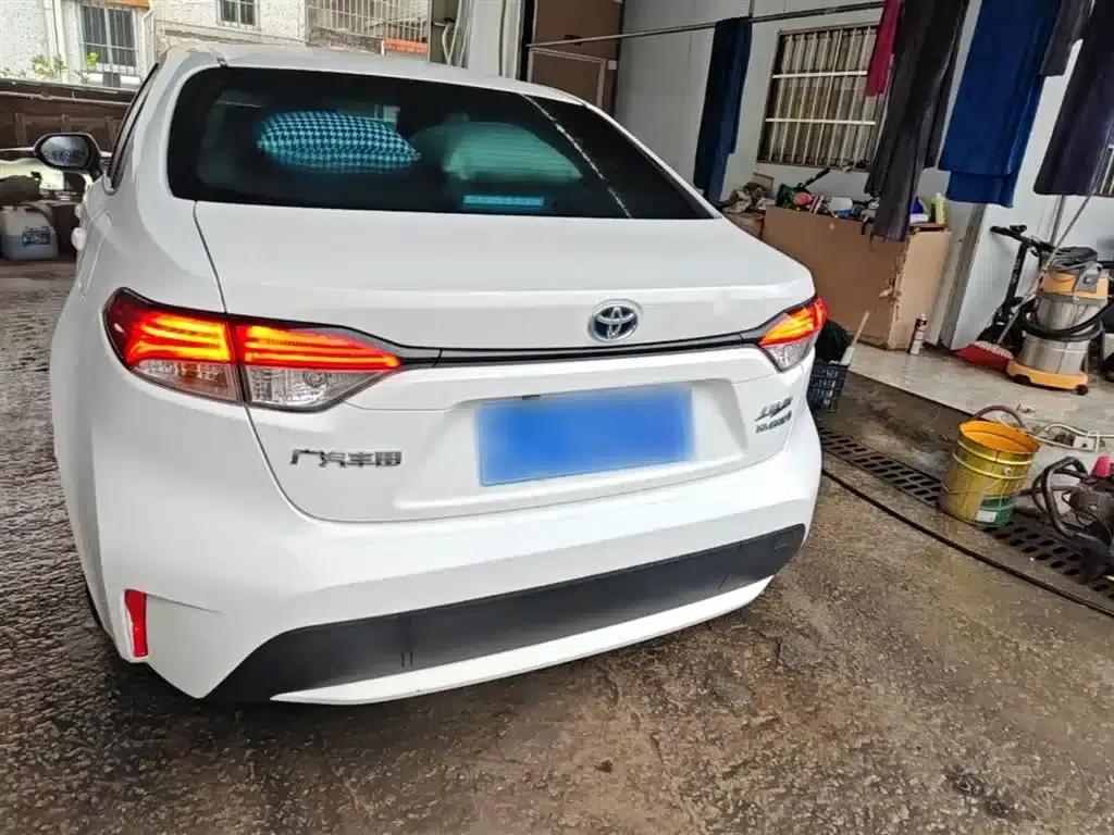 Levin 2022 Hybrid 1.8H E-CVT Leading Edition — миниатюра 6