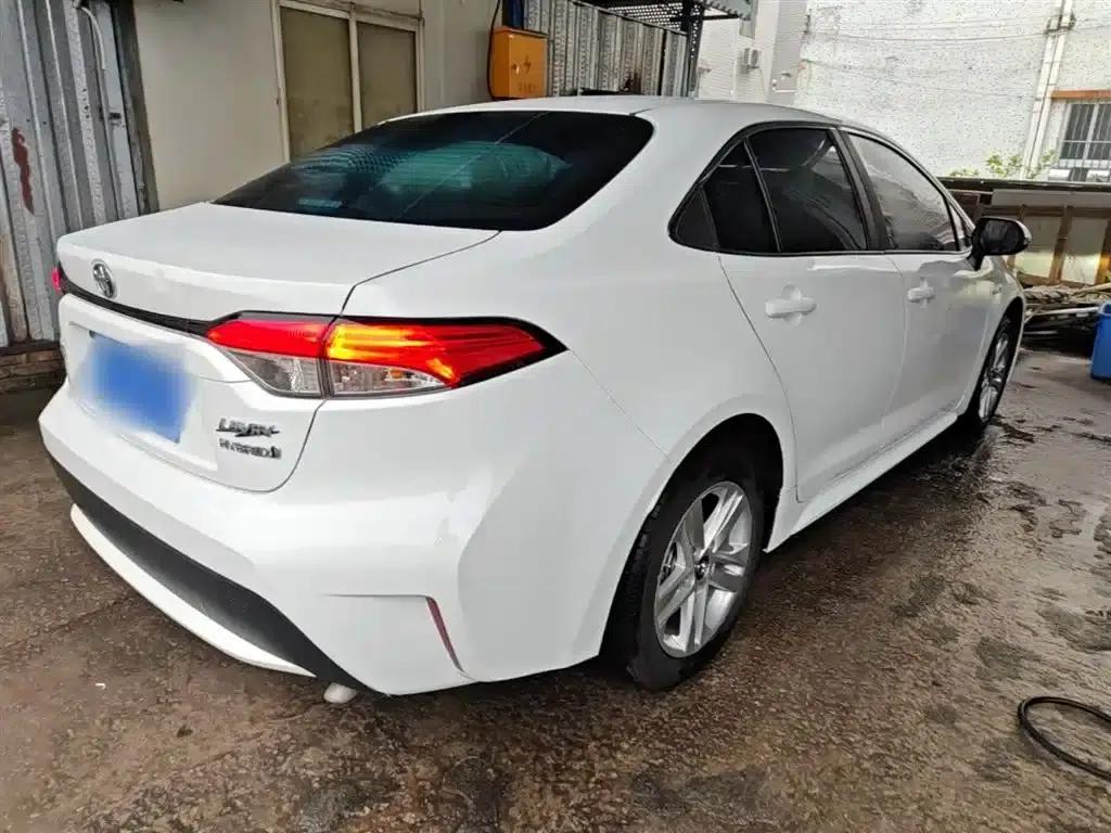 Levin 2022 Hybrid 1.8H E-CVT Leading Edition — миниатюра 7