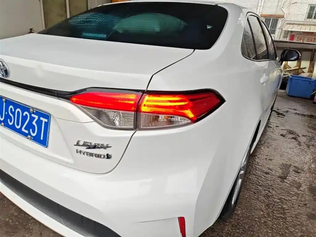 Levin 2022 Hybrid 1.8H E-CVT Leading Edition — миниатюра 8