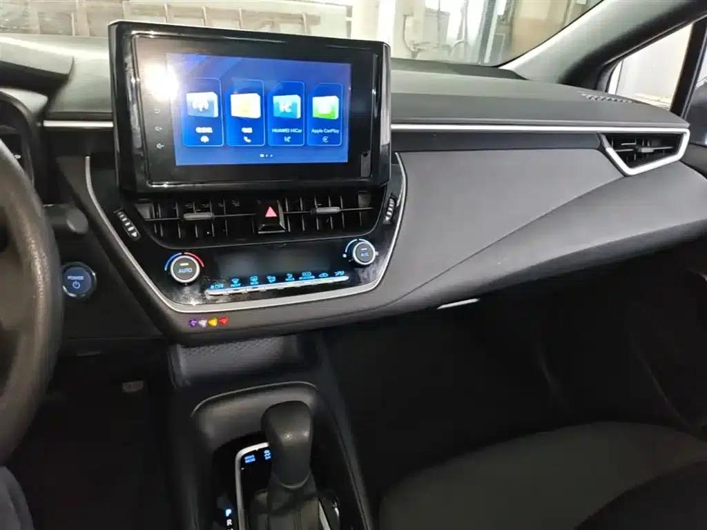 Levin 2022 Hybrid 1.8H E-CVT Leading Edition — миниатюра 10