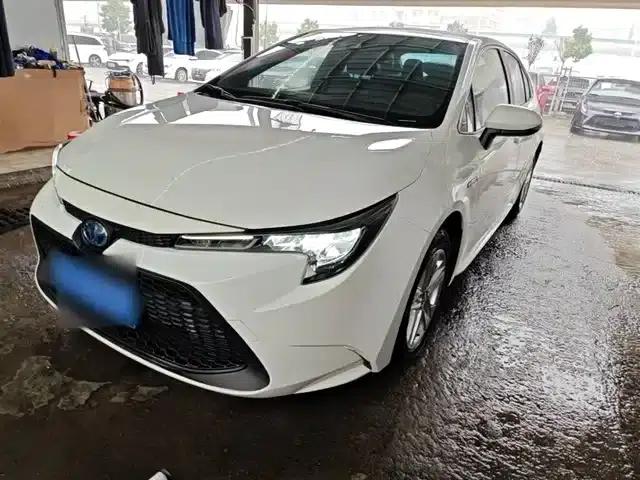 Levin 2022 Hybrid 1.8H E-CVT Leading Edition