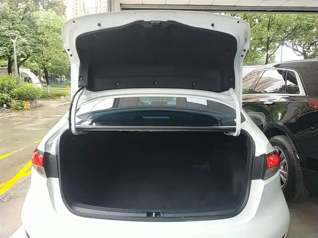 Levin 2023 Intelligent Hybrid Dual Engine 1.8L Leading Edition — миниатюра 19