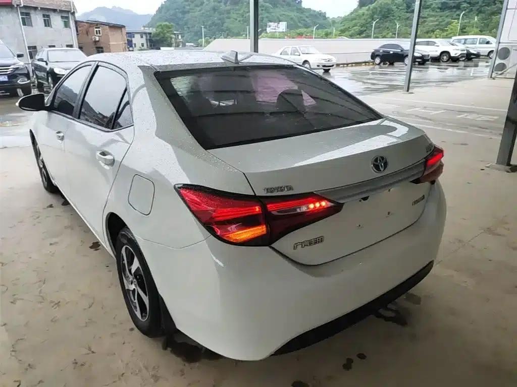 2017 Toyota Corolla Hybrid 1.8H GS E-CVT Elite Sunroof Edition (National V Emission Standard) — миниатюра 5