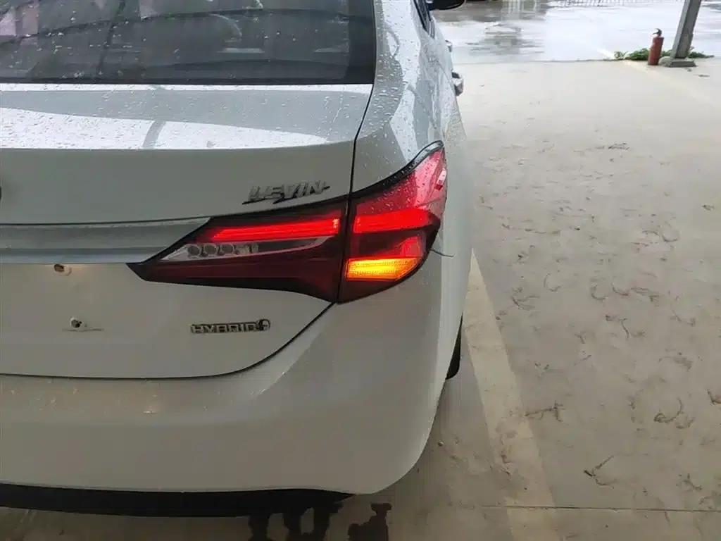 2017 Toyota Corolla Hybrid 1.8H GS E-CVT Elite Sunroof Edition (National V Emission Standard) — миниатюра 8