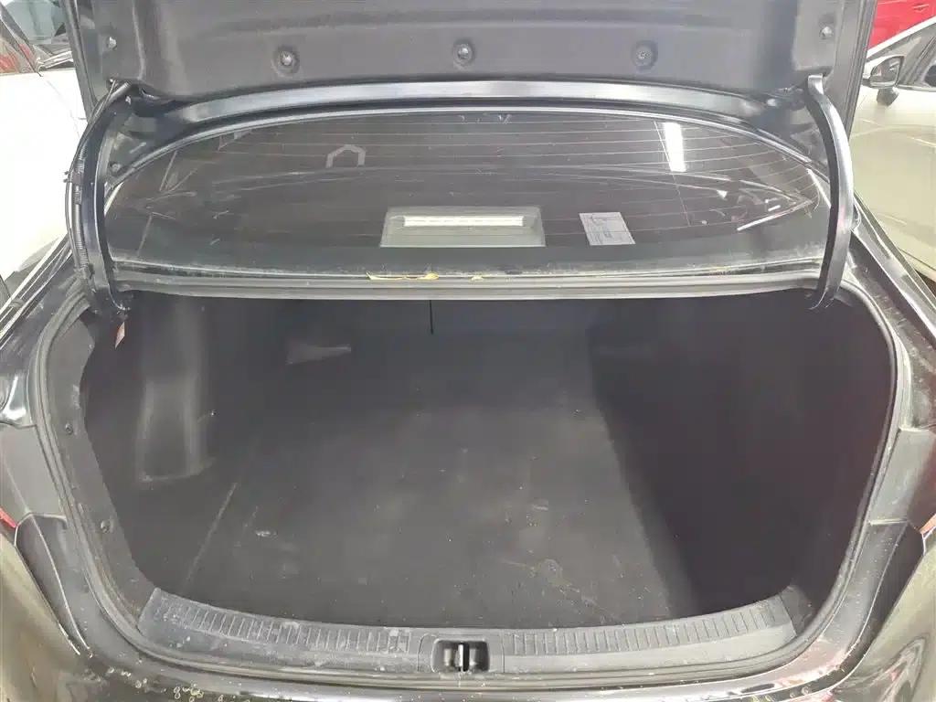 Levin 2021 Hybrid 1.8H E-CVT Luxury Edition — миниатюра 15
