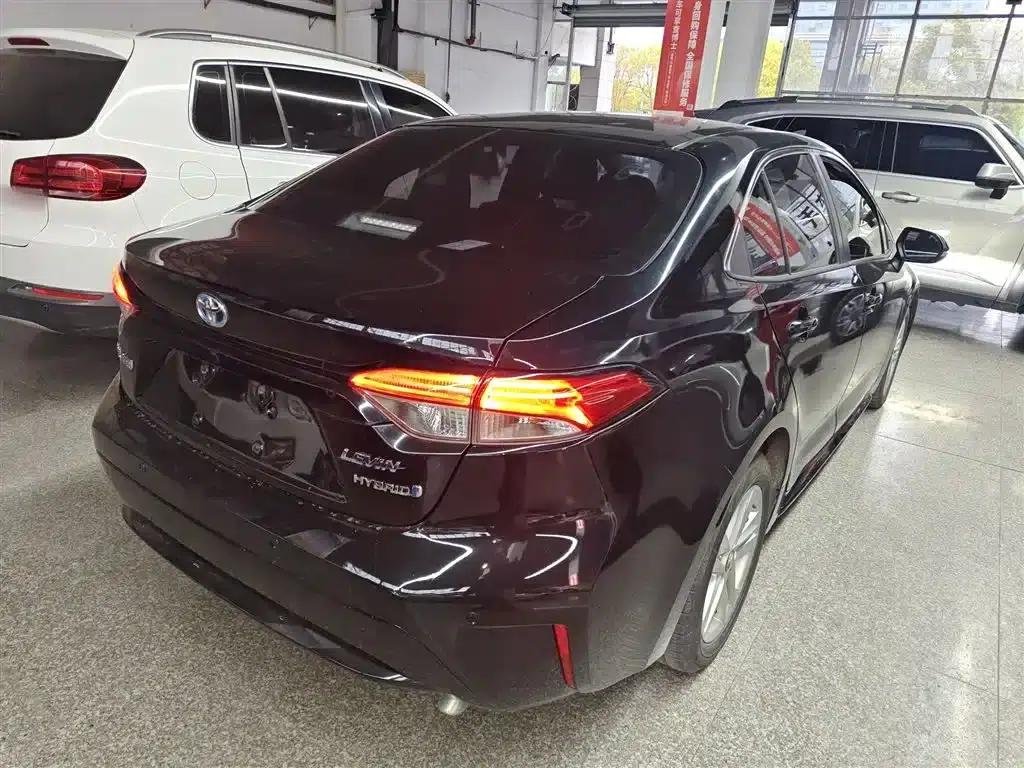 Levin 2021 Hybrid 1.8H E-CVT Luxury Edition — миниатюра 5