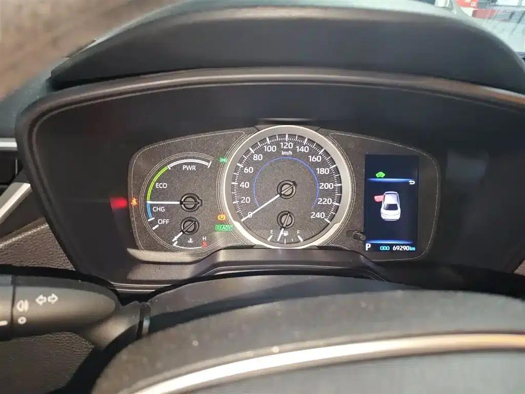 Levin 2021 Hybrid 1.8H E-CVT Luxury Edition — миниатюра 8