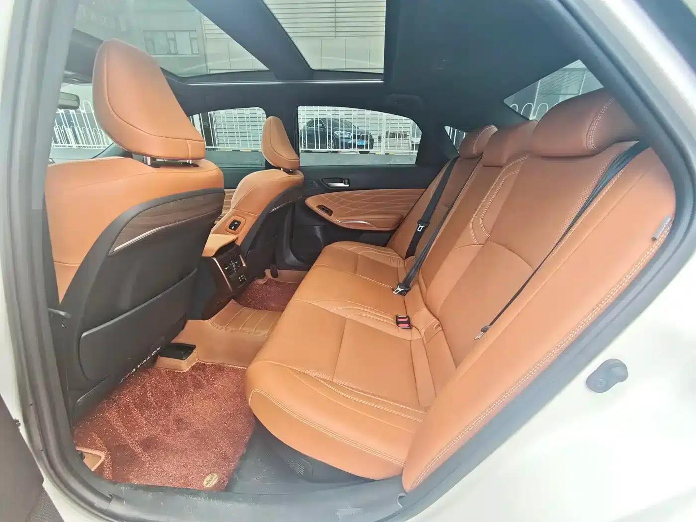 2024 Toyota Avalon Hybrid 2.5L XLE Premium Edition — миниатюра 17