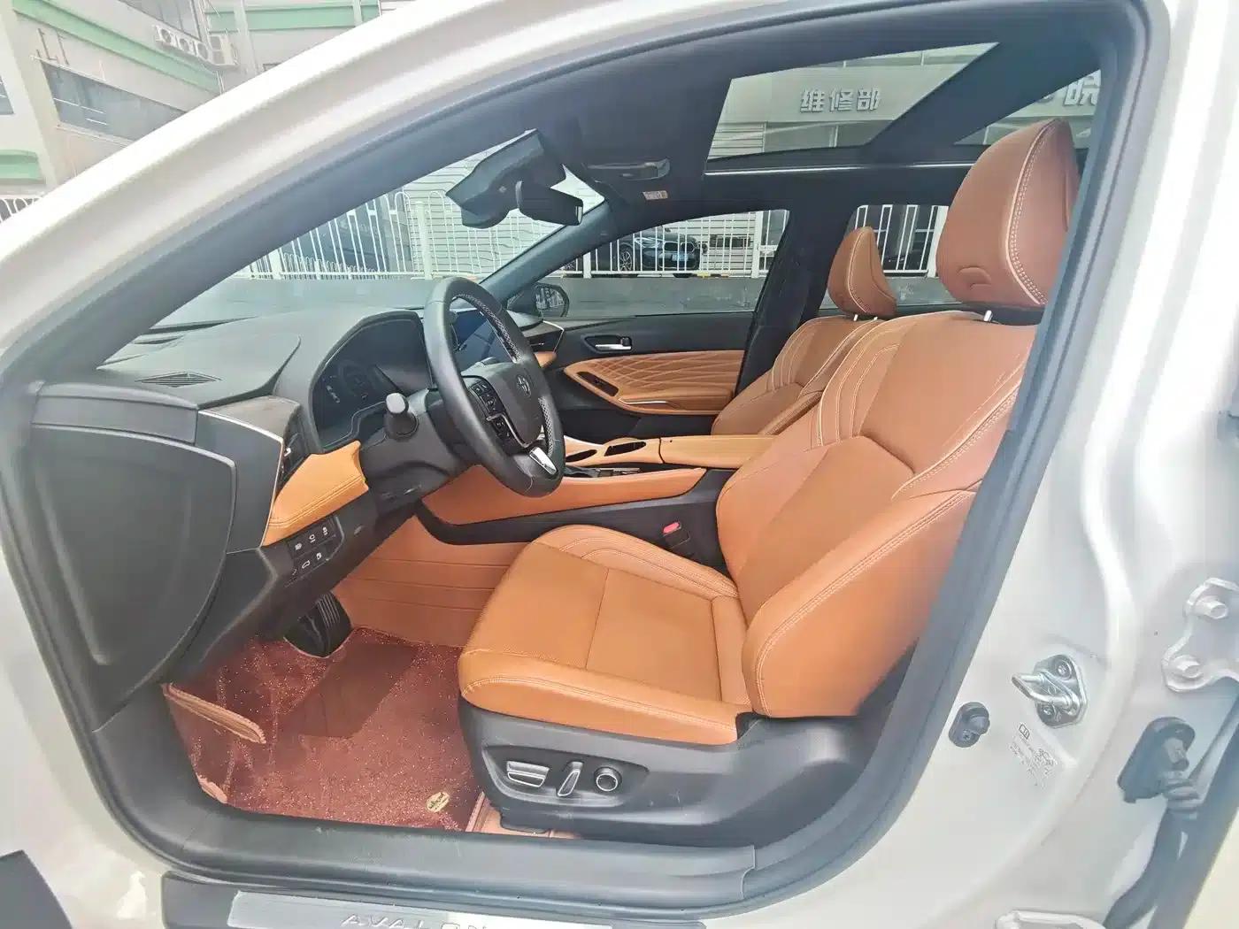 2024 Toyota Avalon Hybrid 2.5L XLE Premium Edition — миниатюра 10