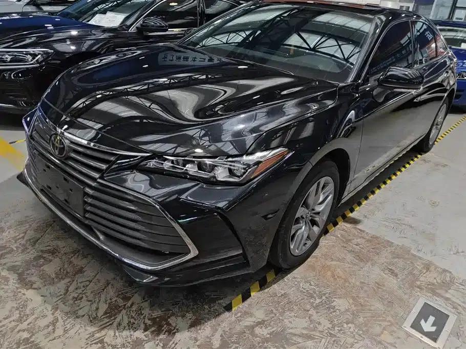 2021 Toyota Avalon 2.5L Luxury Edition — миниатюра 1