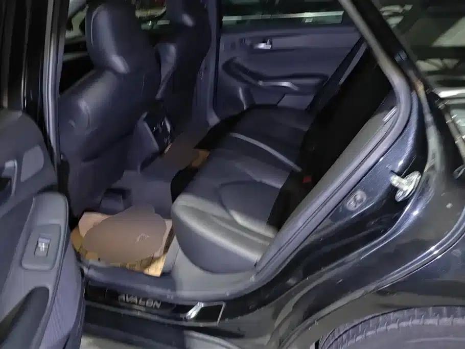 2021 Toyota Avalon 2.5L Luxury Edition — миниатюра 11
