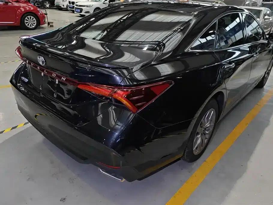 2021 Toyota Avalon 2.5L Luxury Edition — миниатюра 3