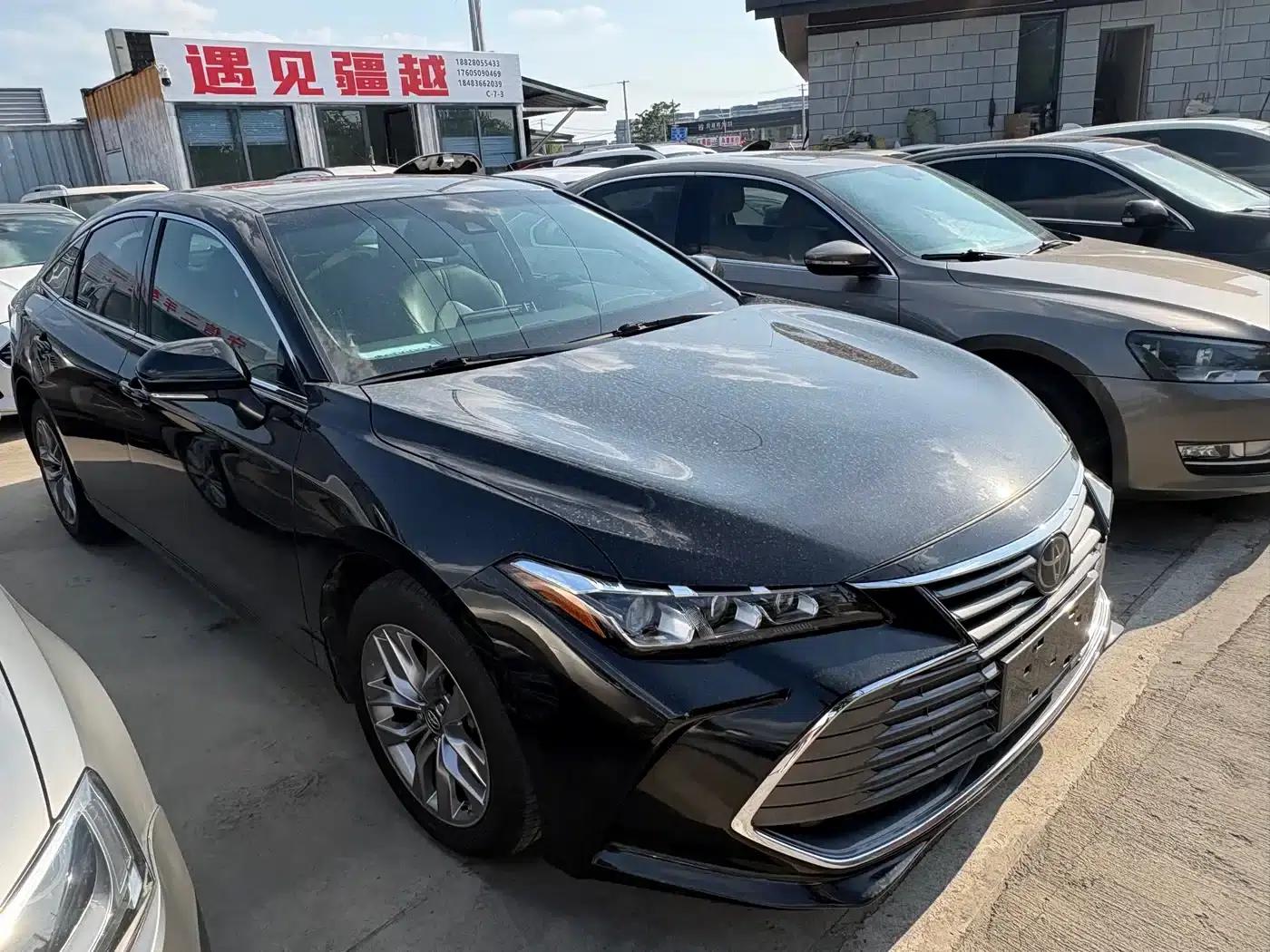 2021 Toyota Avalon 2.5L Luxury Edition — миниатюра 3