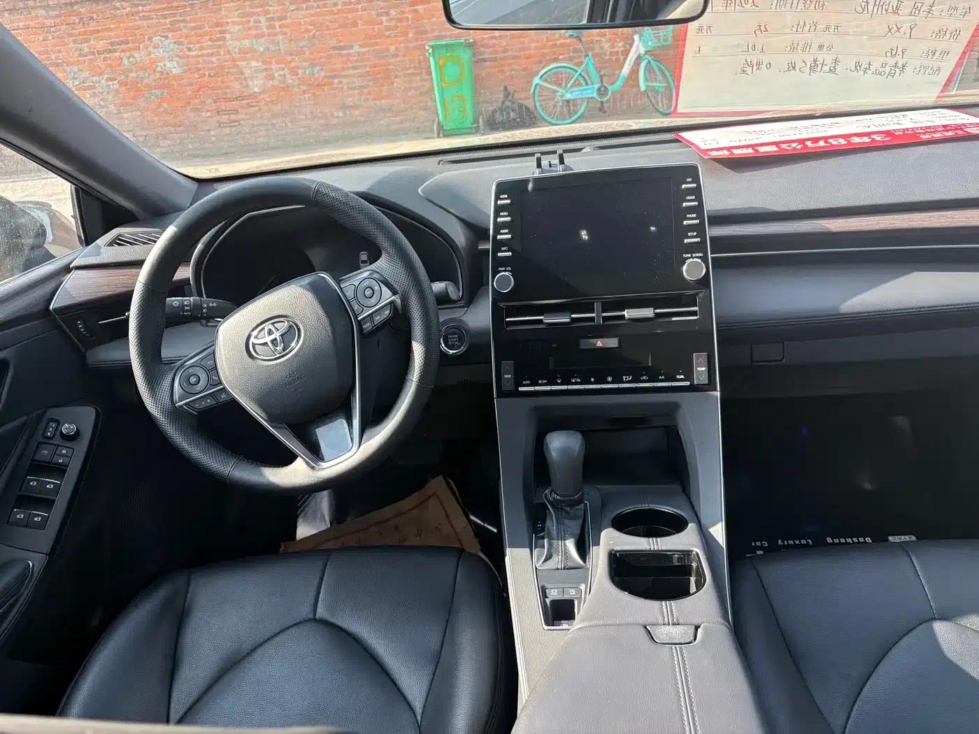2021 Toyota Avalon 2.5L Luxury Edition — миниатюра 4