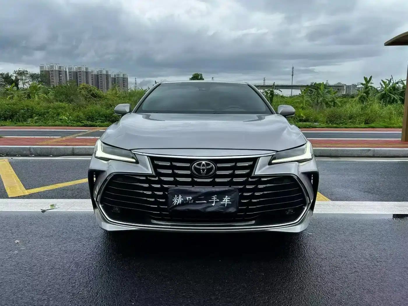 2022 Toyota Avalon 2.0L Luxury Edition — миниатюра 2