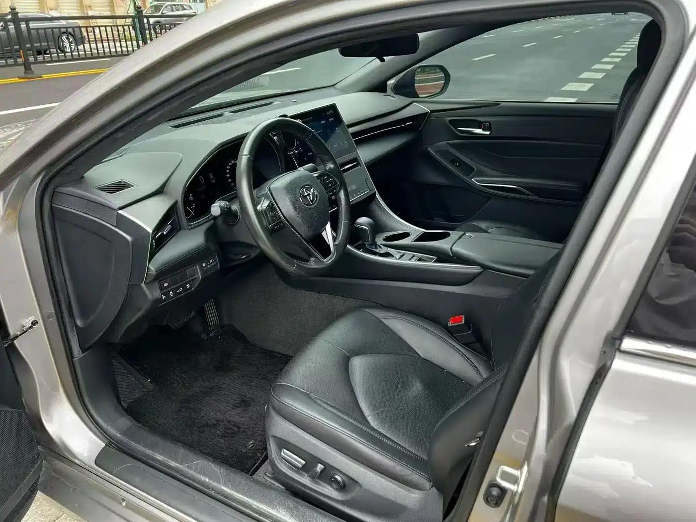 2022 Toyota Avalon 2.0L Luxury Edition — миниатюра 4